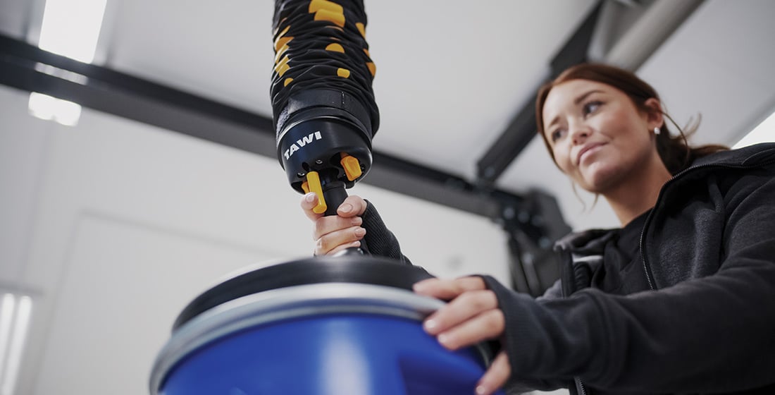 Sollevamento intelligente con le soluzioni di movimentazione ergonomiche TAWI.