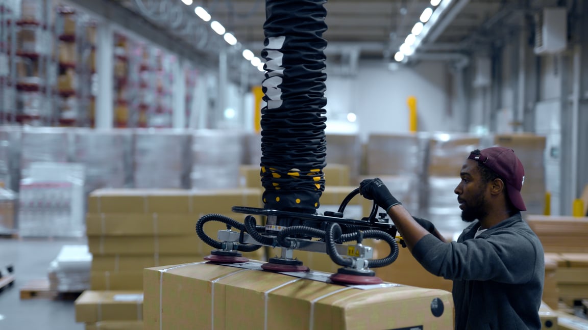 TAWI Multi-functional Lifer Handles Heavy Boxes Easily