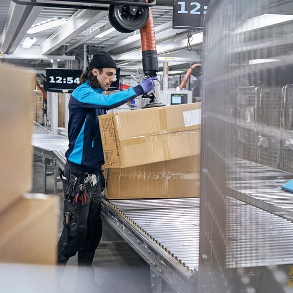 TAWI handling conveyor to pallet