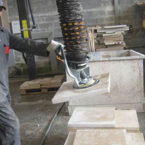 Slab Lifter, ergonomic vacuum lifter lifting cement and concrete slabs 
