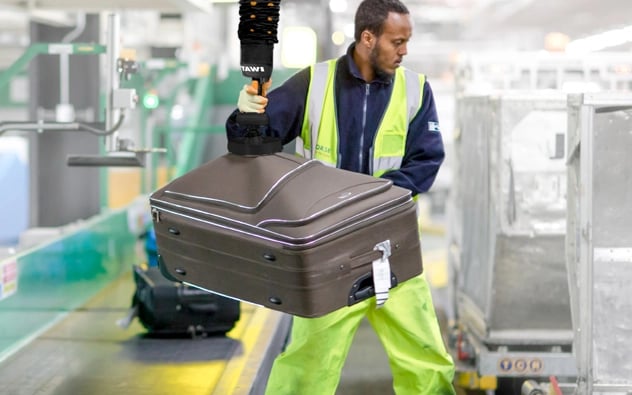 TAWI bagageliften voor luchthavens handelen alle bagage moeiteloos.