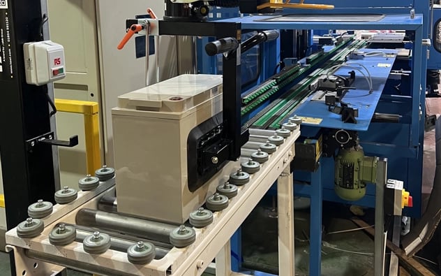 Assemblaggio o installazione di batterie