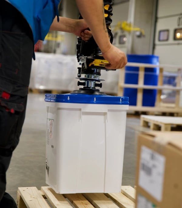 TAWI Canister lifters can handle a wide range of materials and sizes.