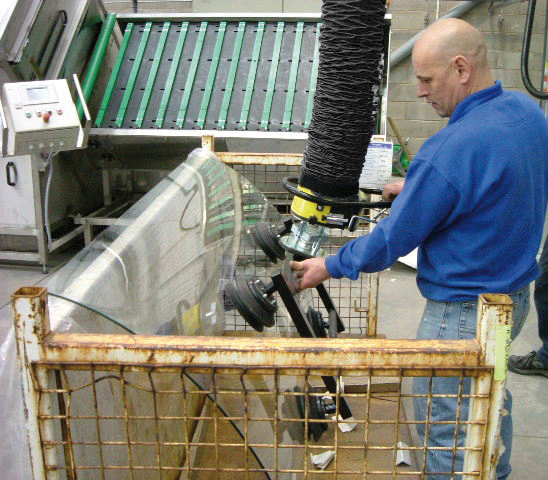 Manutention de plaques en plastique ou de stratifié