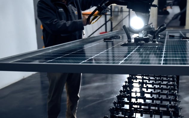 TAWI Supports precise tilting and positioning, so operators maintain full control