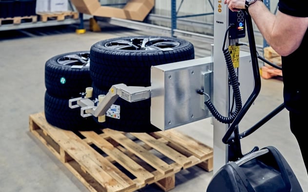 TAWI small and medium tire lifts