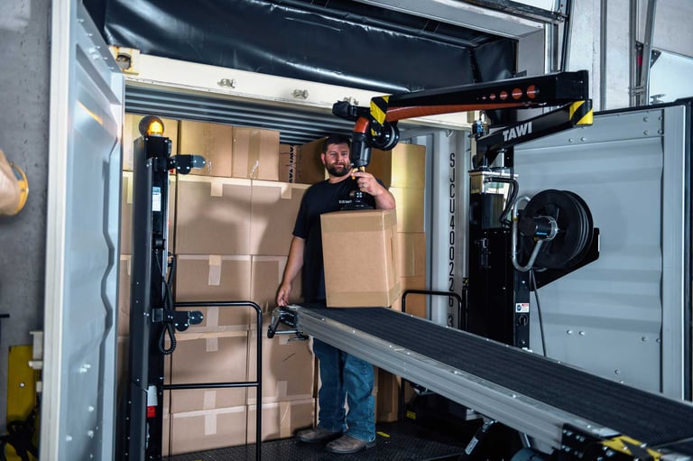 Quelqu’un utilise la solution de déchargement de conteneurs de TAWI