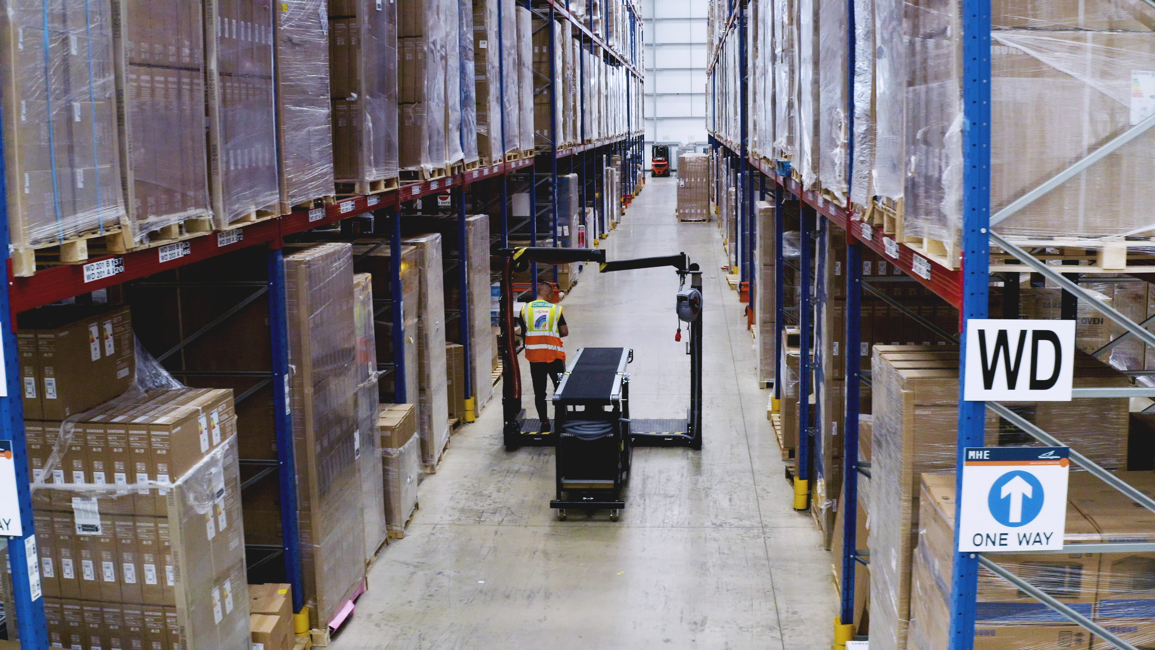 Container Unloader at Yusen Logistics