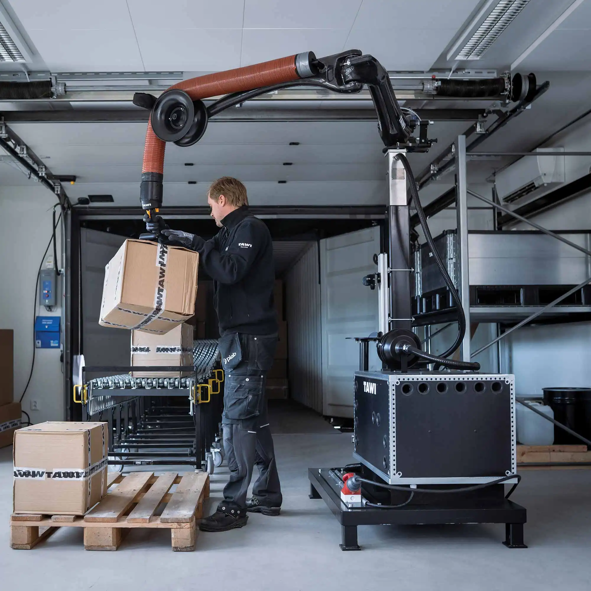 High-Frequency Mobile Vacuum Lifter for Fast Loading and Unloading