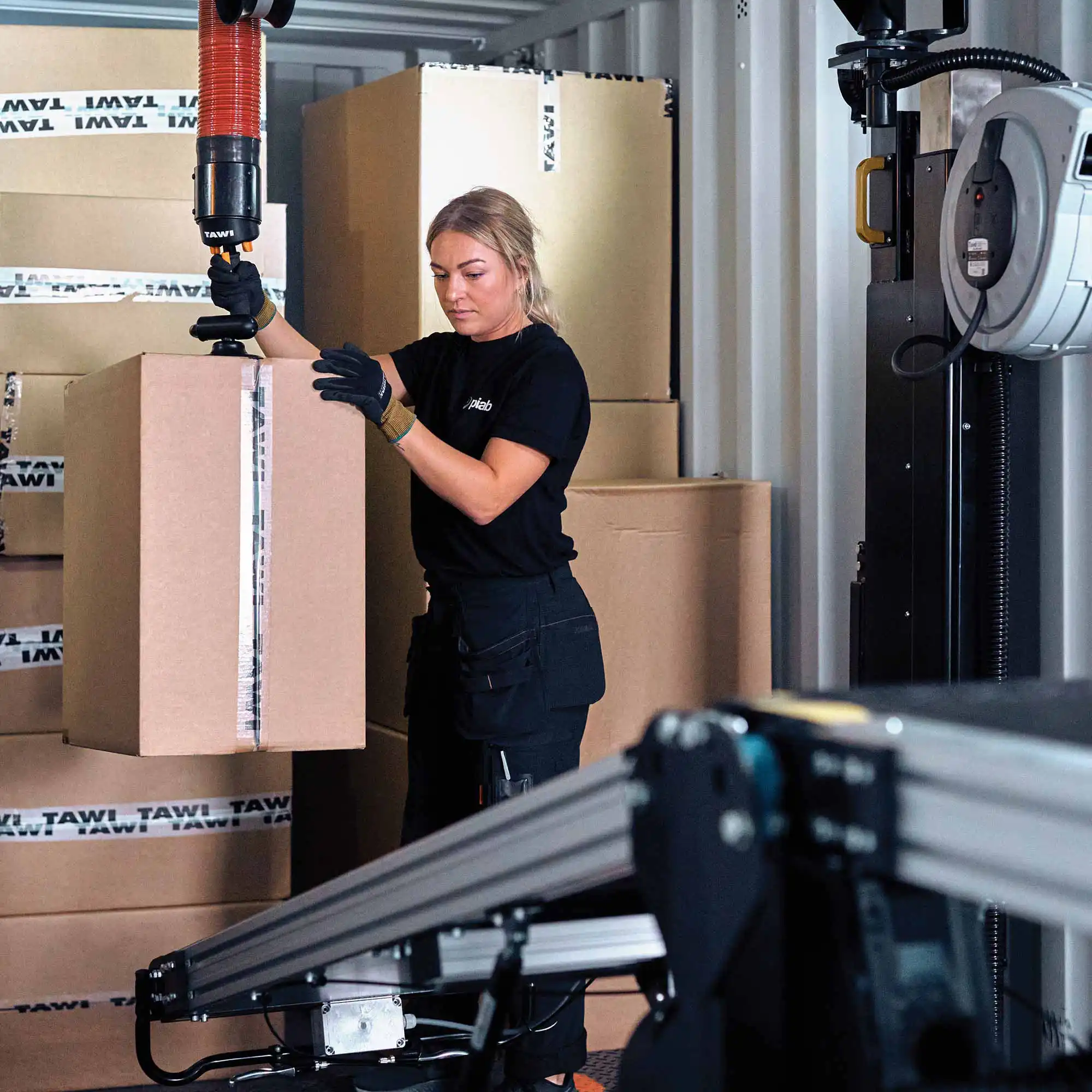 Container Unloader for Faster, Safer Unloading