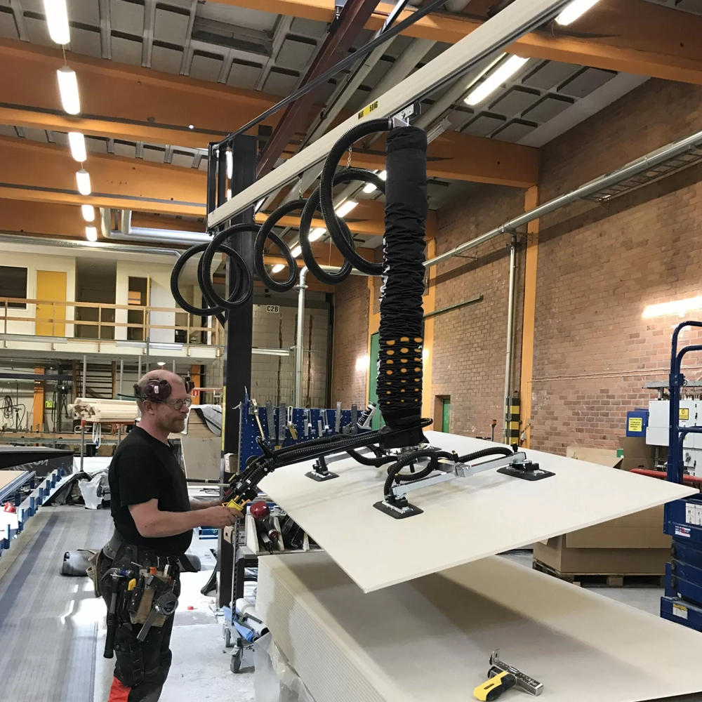 TAWI Lightweight aluminium cranes