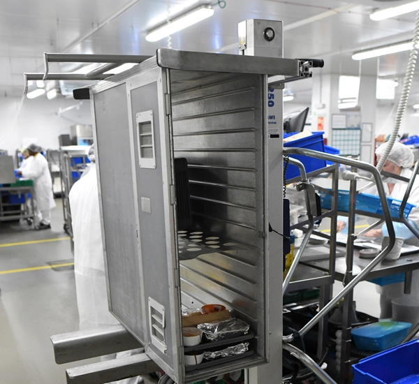 Carretillas elevadoras TAWI para cajas de plástico
