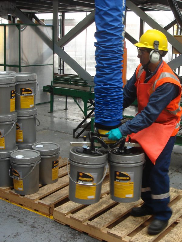lifting drums with vacuum lifter